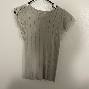 Grey ruffle lace short sleeve top